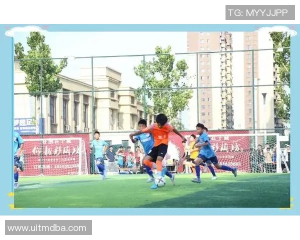 足球之星闪耀赛场精彩瞬间，技术与荣耀的完美融合展现无与伦比的运动魅力