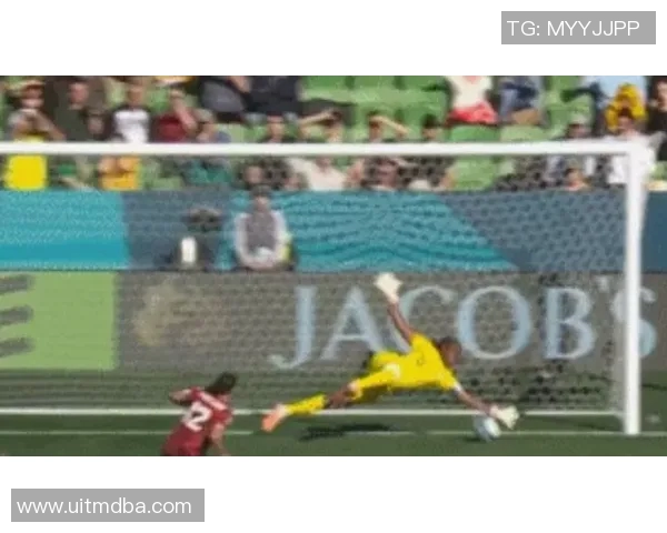 足球编年史大白盒球星卡全景回顾 球场传奇人物与历史瞬间的完美呈现